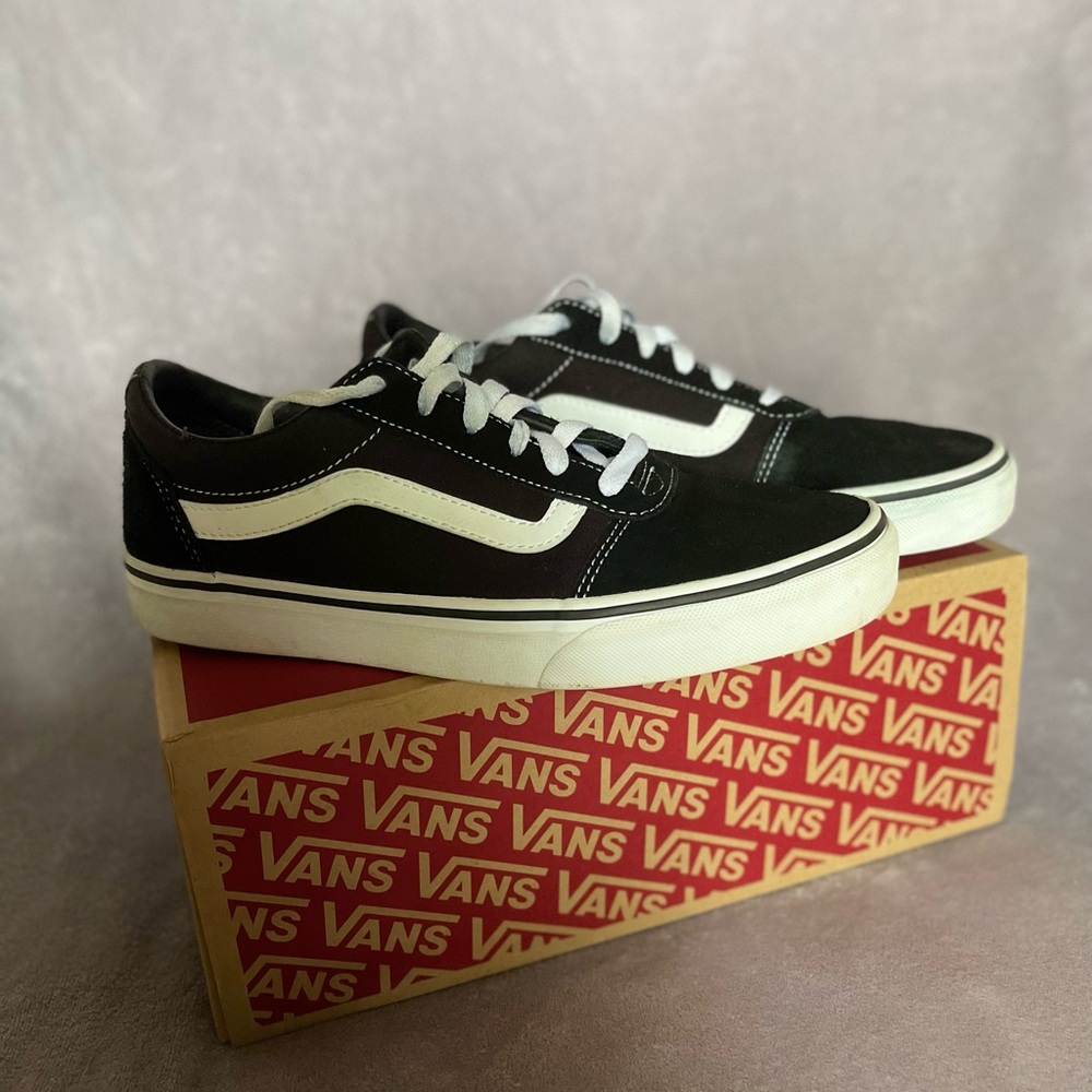 COPY - Black n White Vans